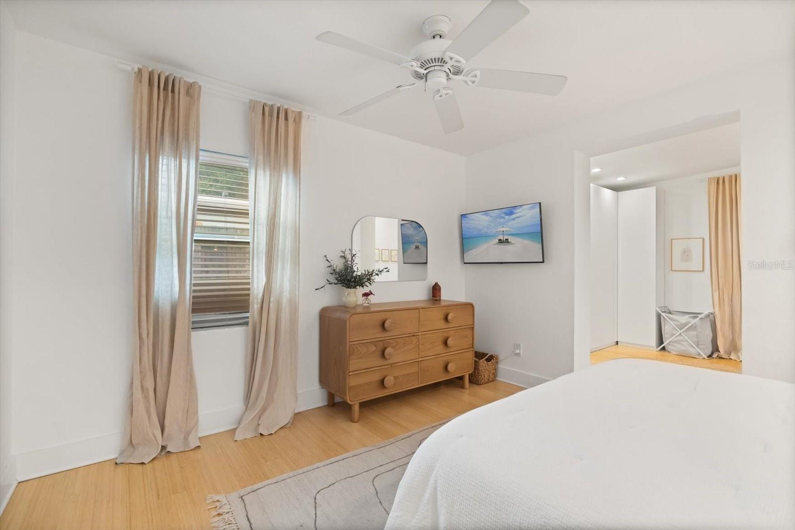 Image 16 of 24 For 2812 Woodside Avenue