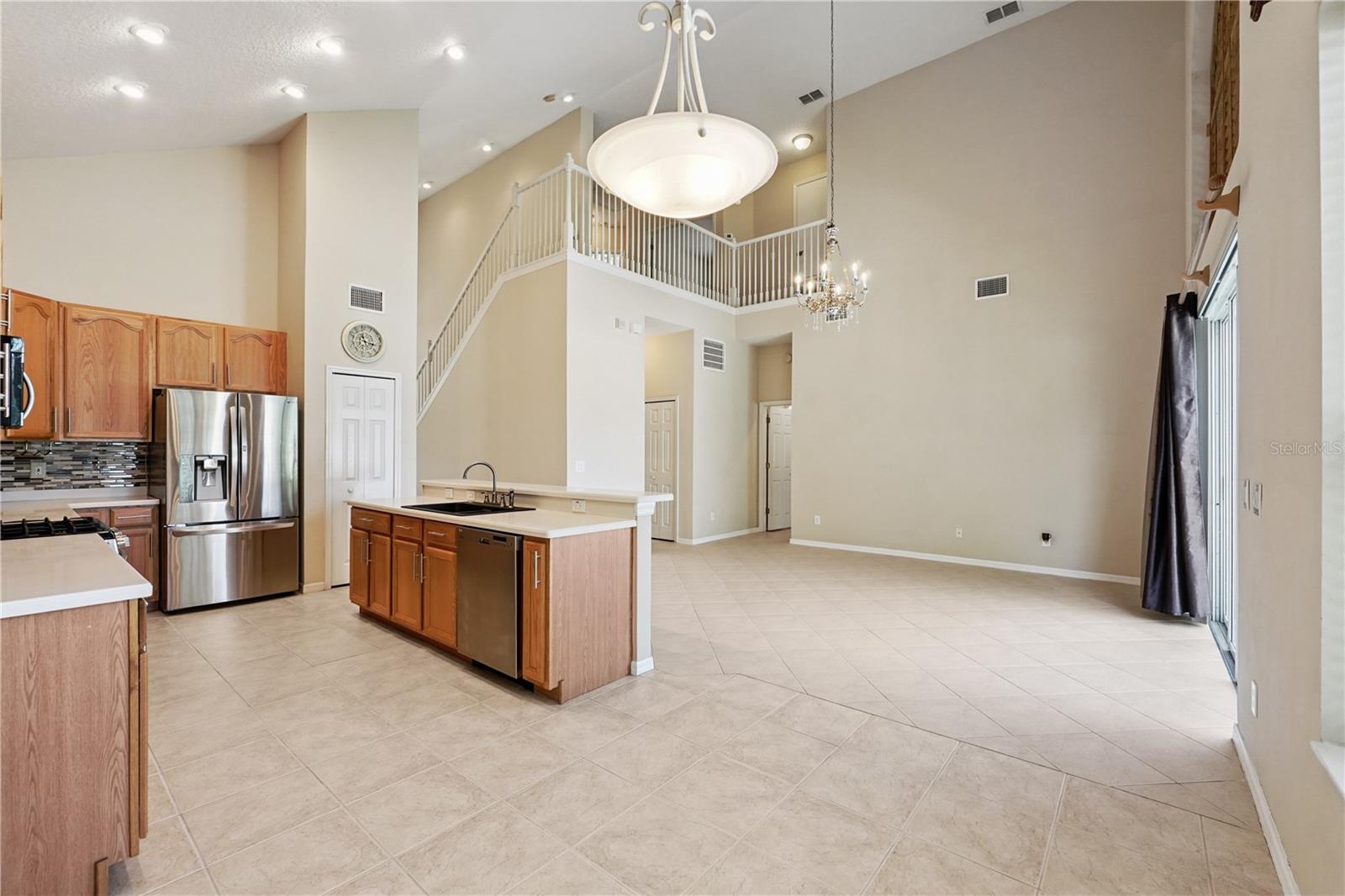 Image 12 of 39 For 7728 Cedarhurst Ln