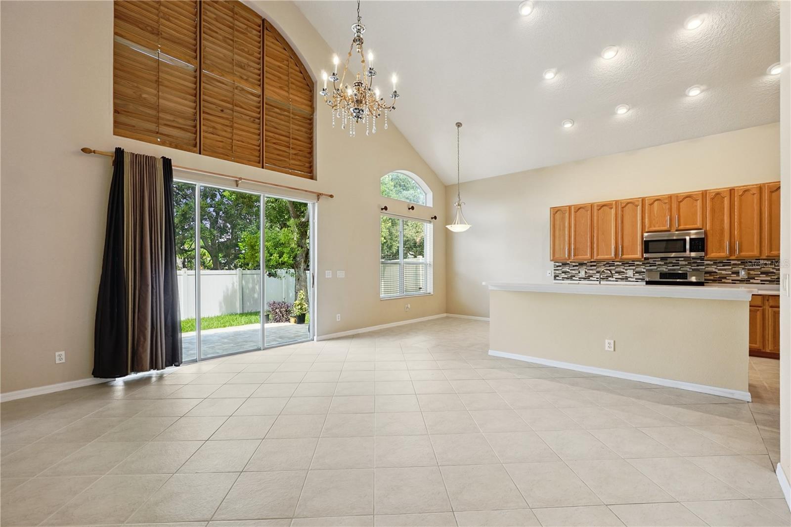 Image 13 of 39 For 7728 Cedarhurst Ln