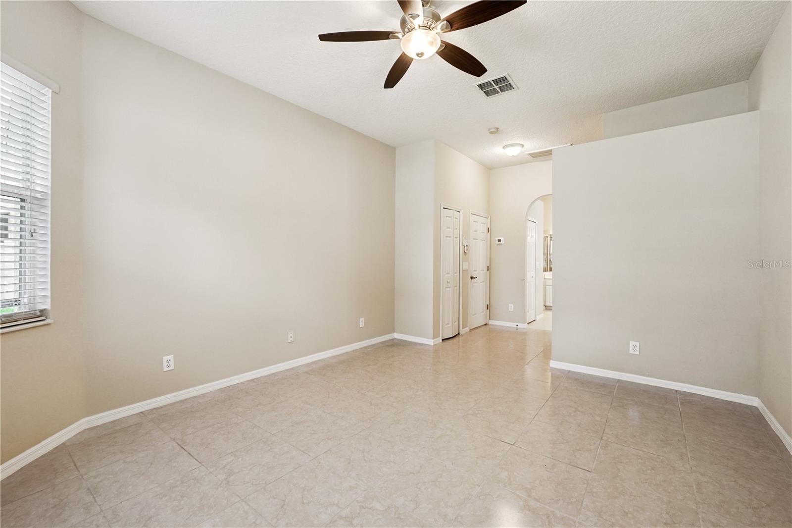 Image 15 of 39 For 7728 Cedarhurst Ln