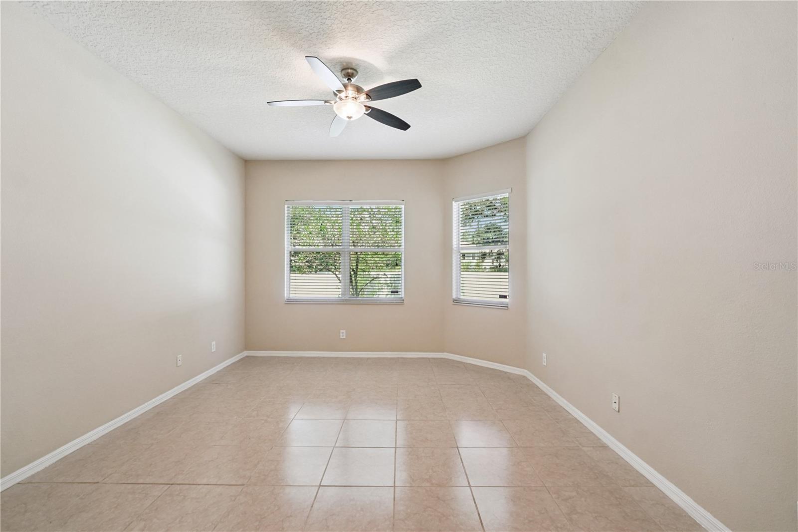Image 16 of 39 For 7728 Cedarhurst Ln