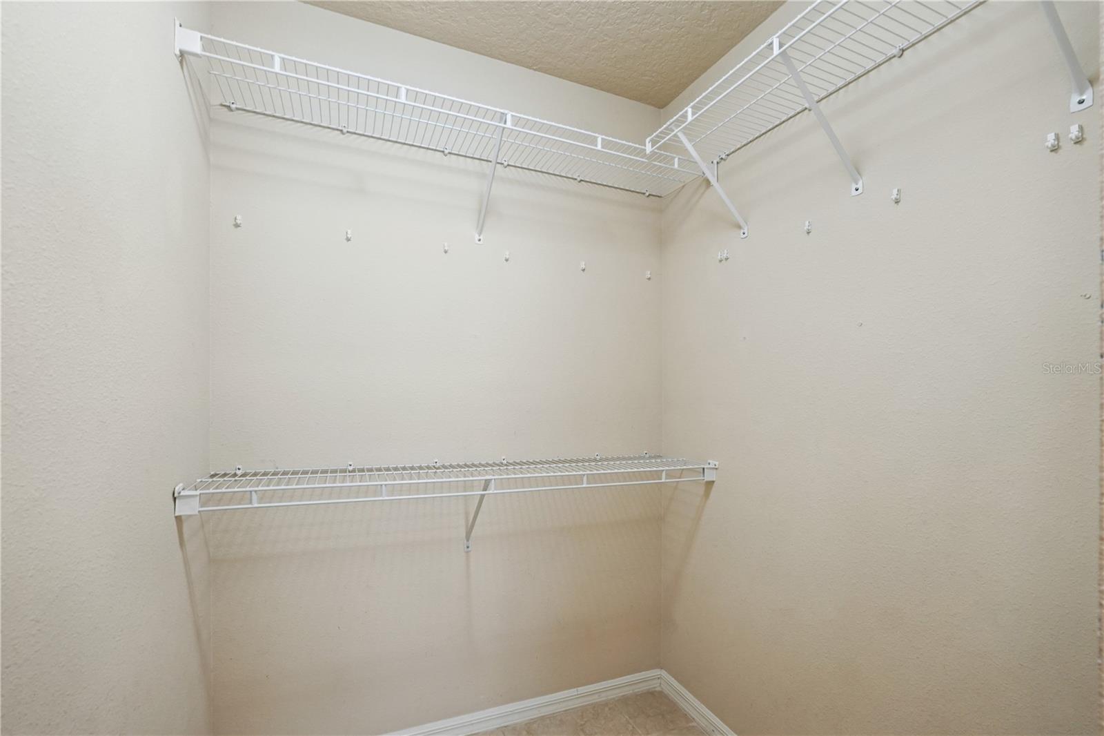 Image 17 of 39 For 7728 Cedarhurst Ln