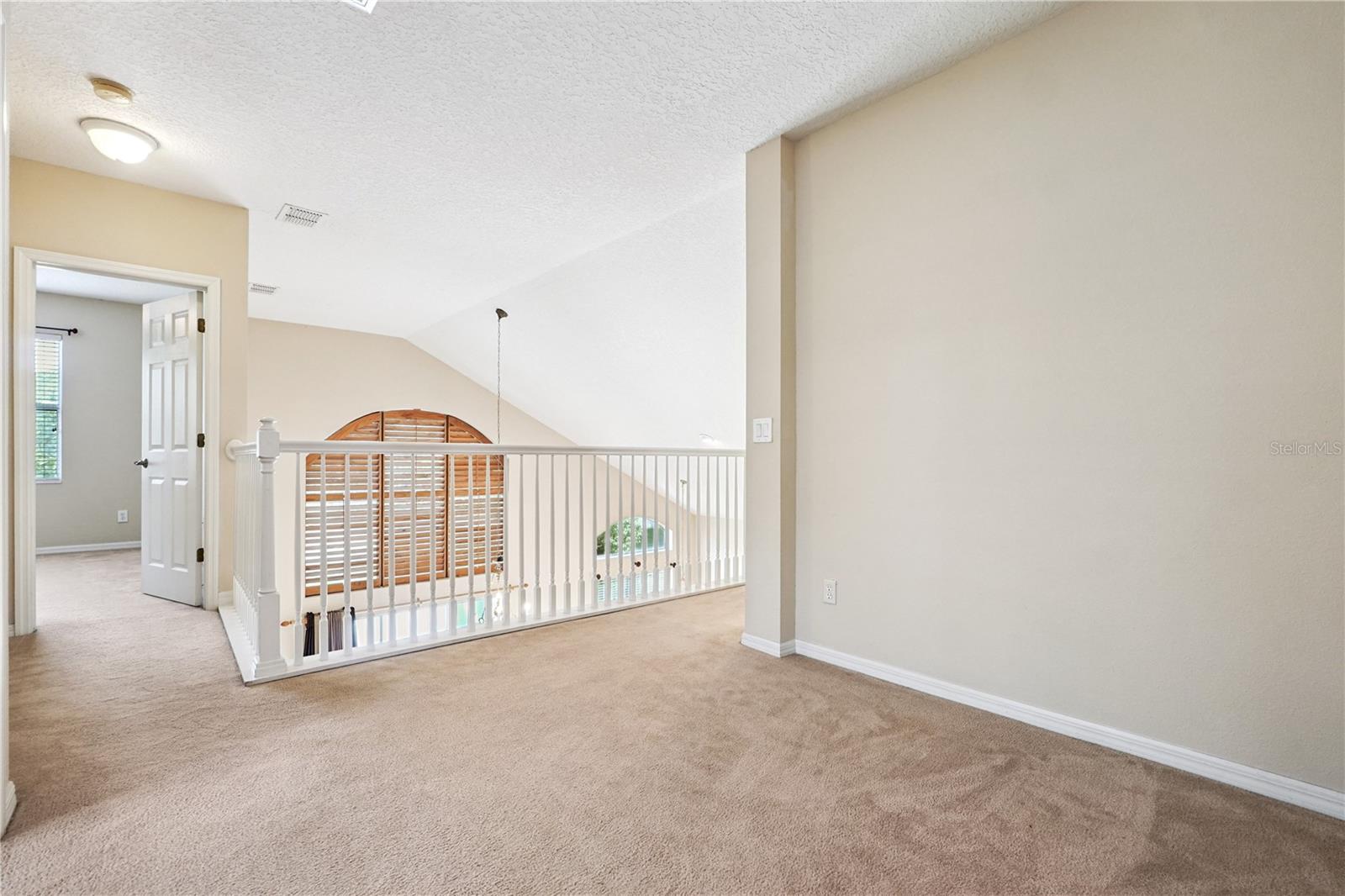 Image 21 of 39 For 7728 Cedarhurst Ln