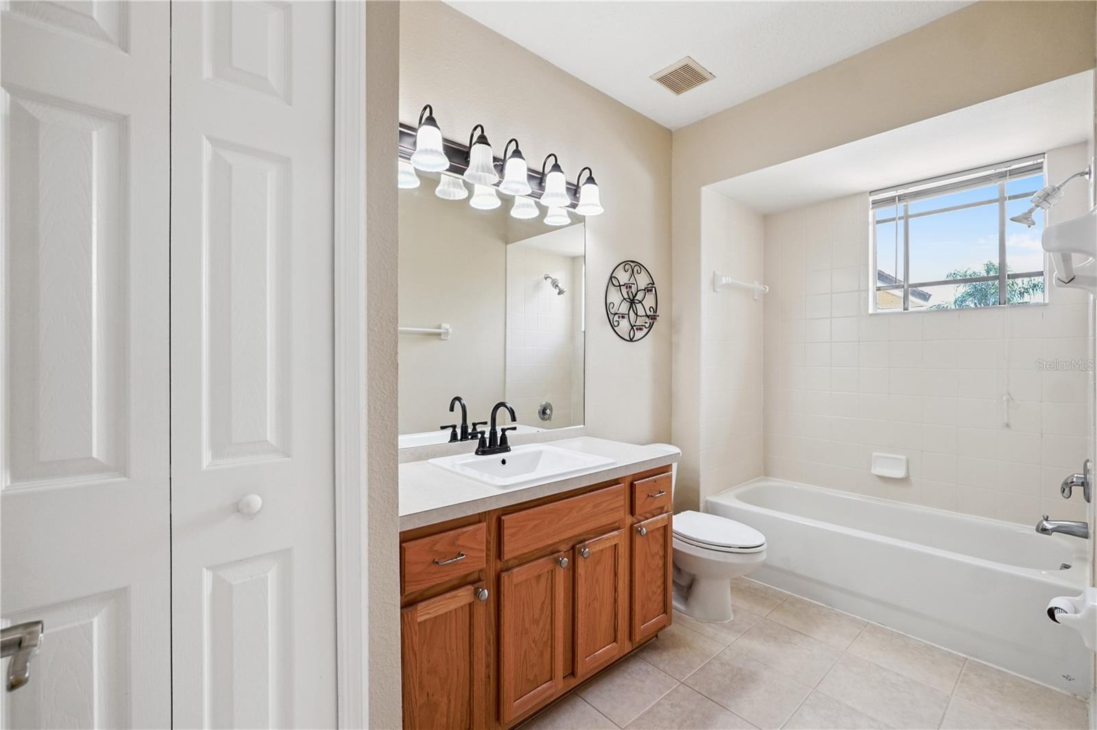 Image 28 of 39 For 7728 Cedarhurst Ln