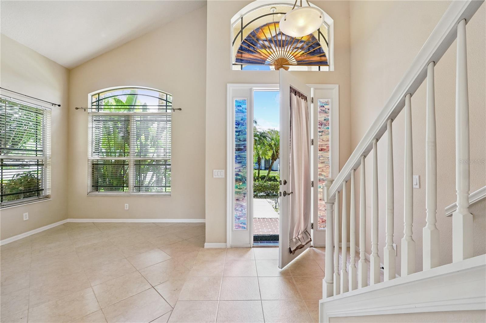 Image 4 of 39 For 7728 Cedarhurst Ln