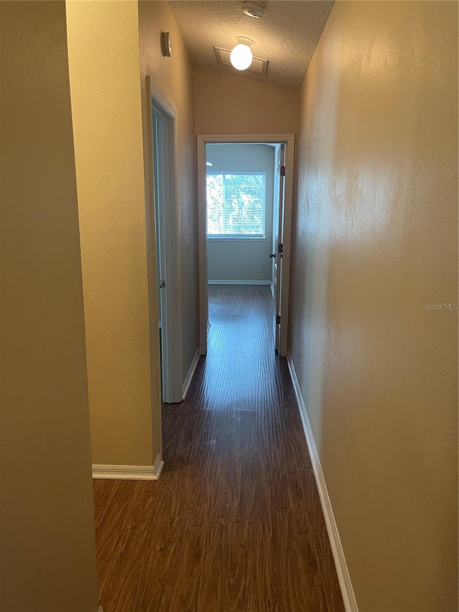 Image 11 of 17 For 313 Wilton Circle