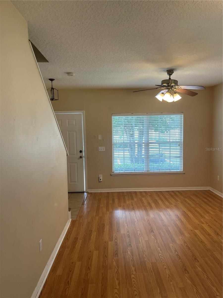Image 3 of 17 For 313 Wilton Circle