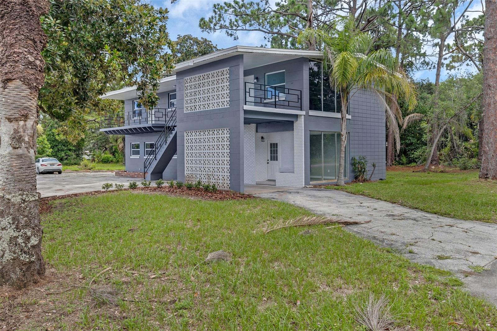 Image 2 of 22 For 315 Bayview Street A