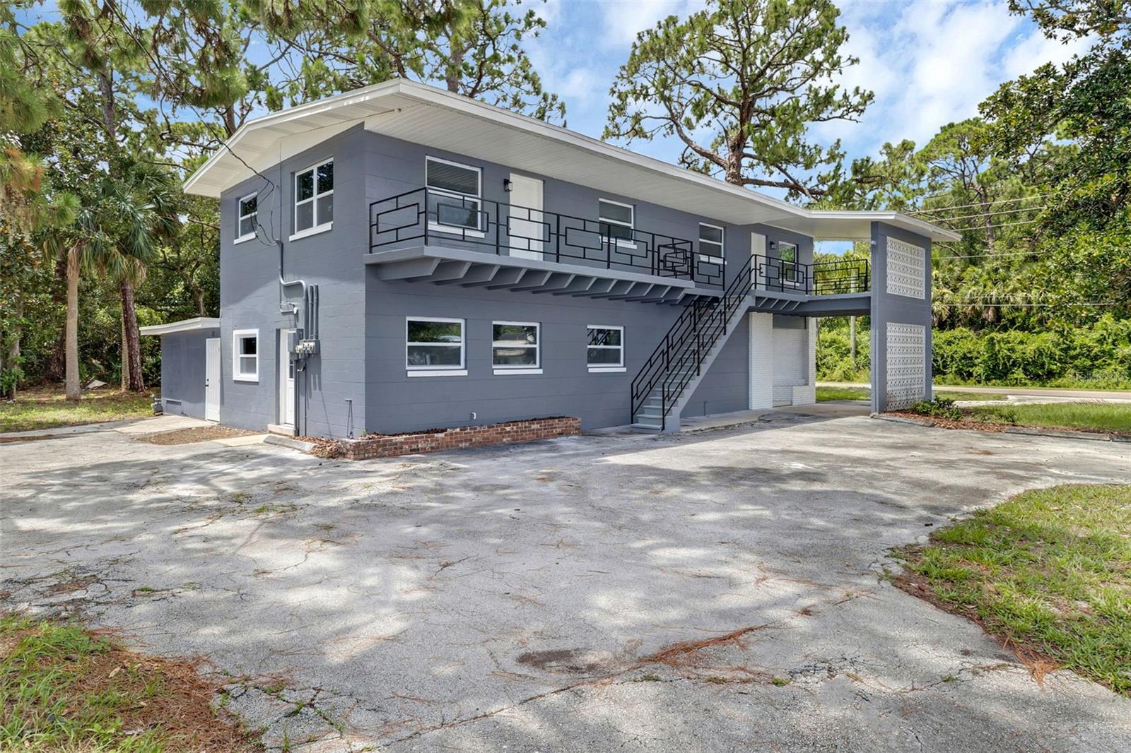Image 3 of 22 For 315 Bayview Street A