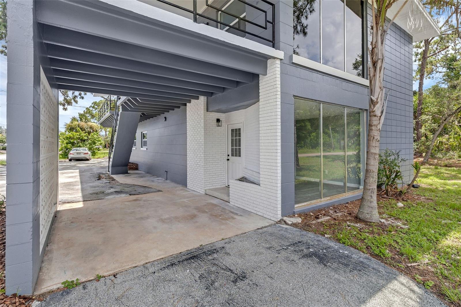 Image 4 of 22 For 315 Bayview Street A