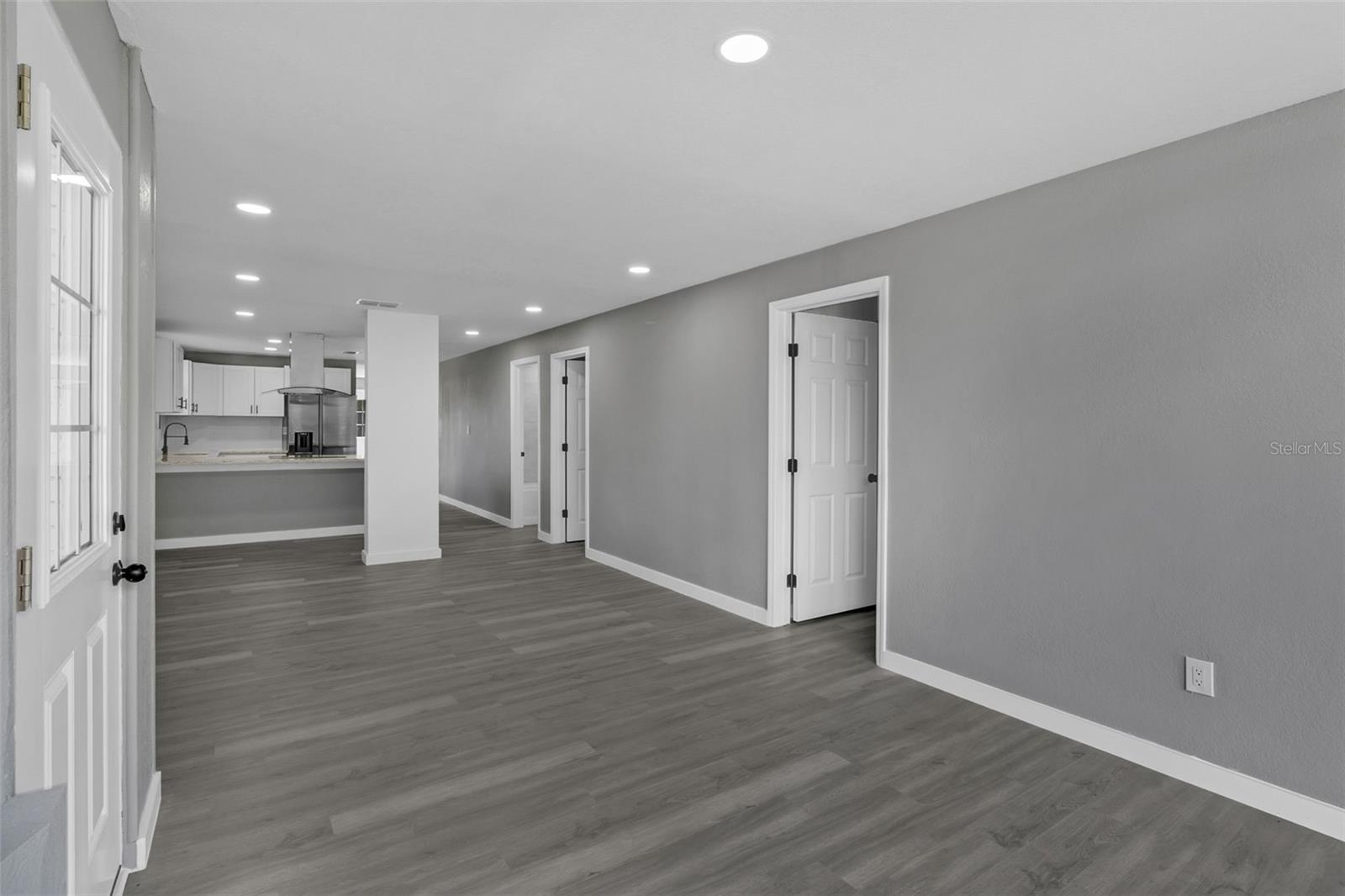 Image 7 of 22 For 315 Bayview Street A
