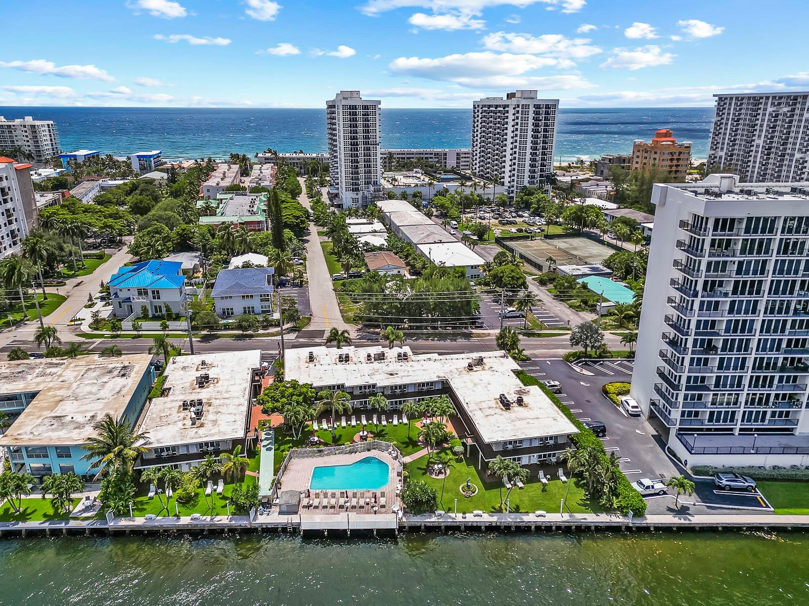 Image 2 of 23 For 555 Riverside Drive 4