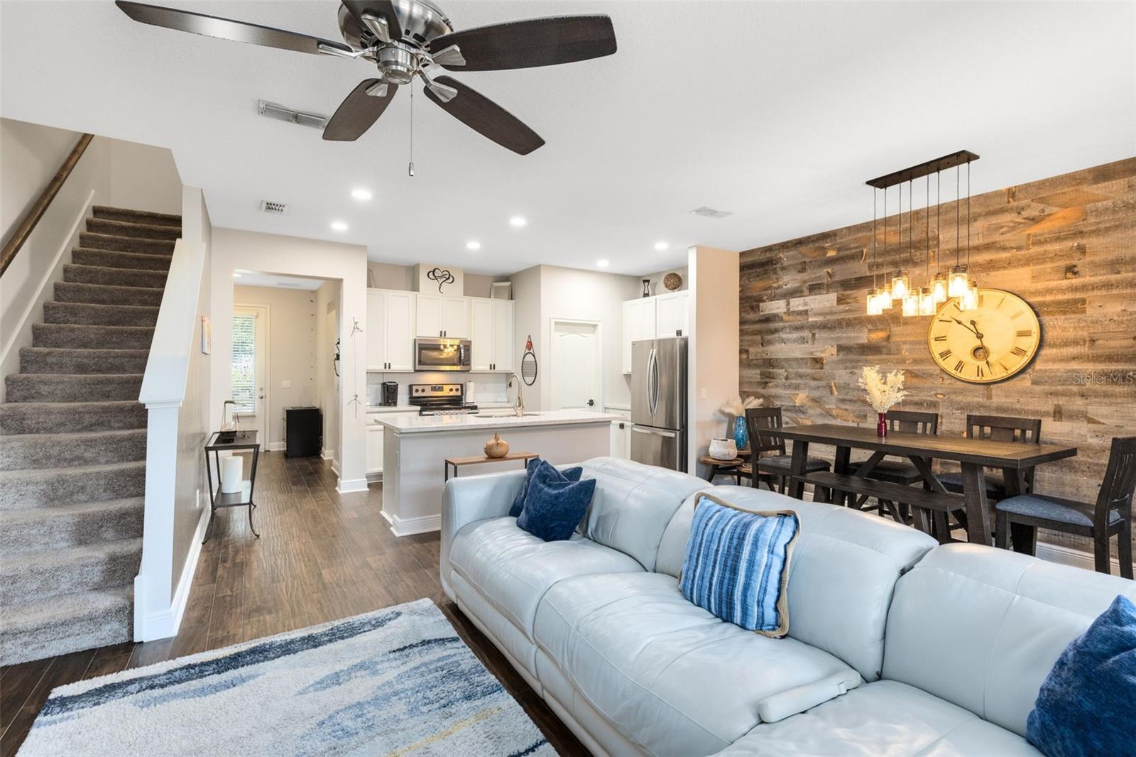 Image 5 of 43 For 15458 Honeybell Drive