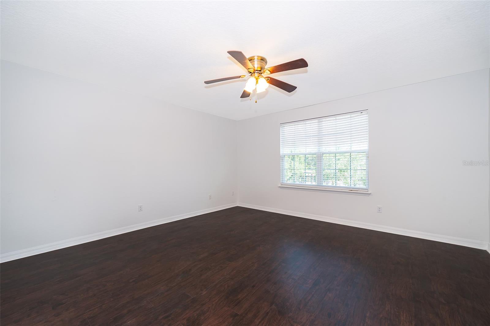 Image 17 of 31 For 963 Ginnie Way