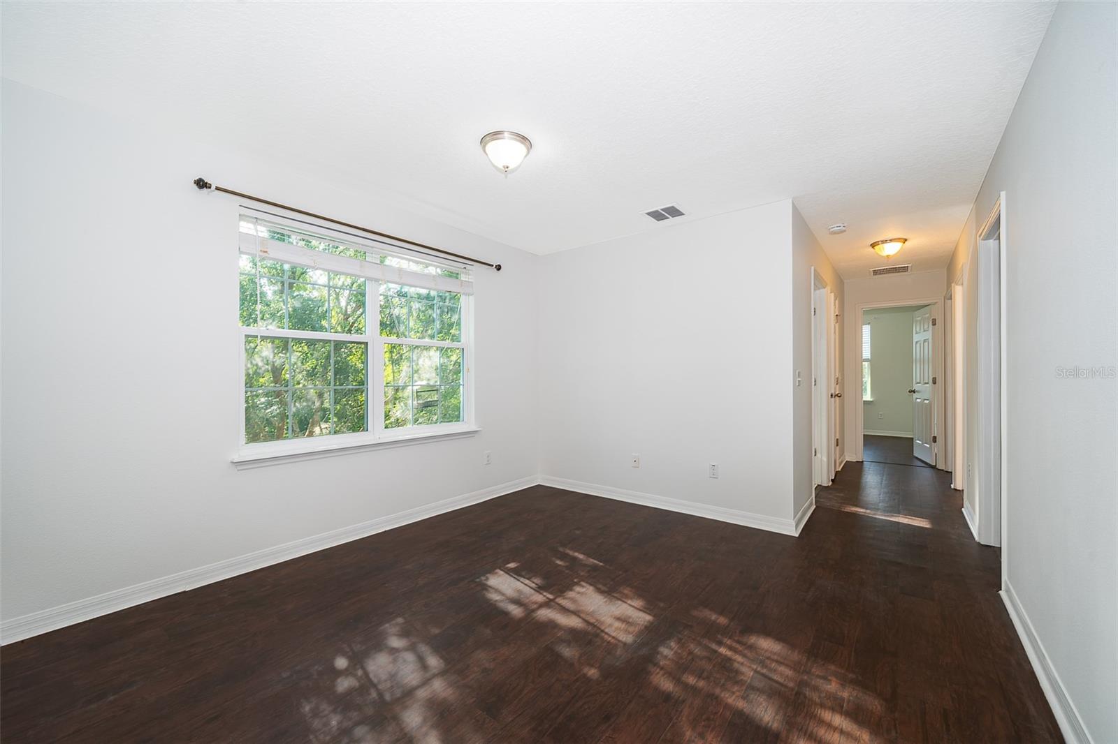Image 21 of 31 For 963 Ginnie Way