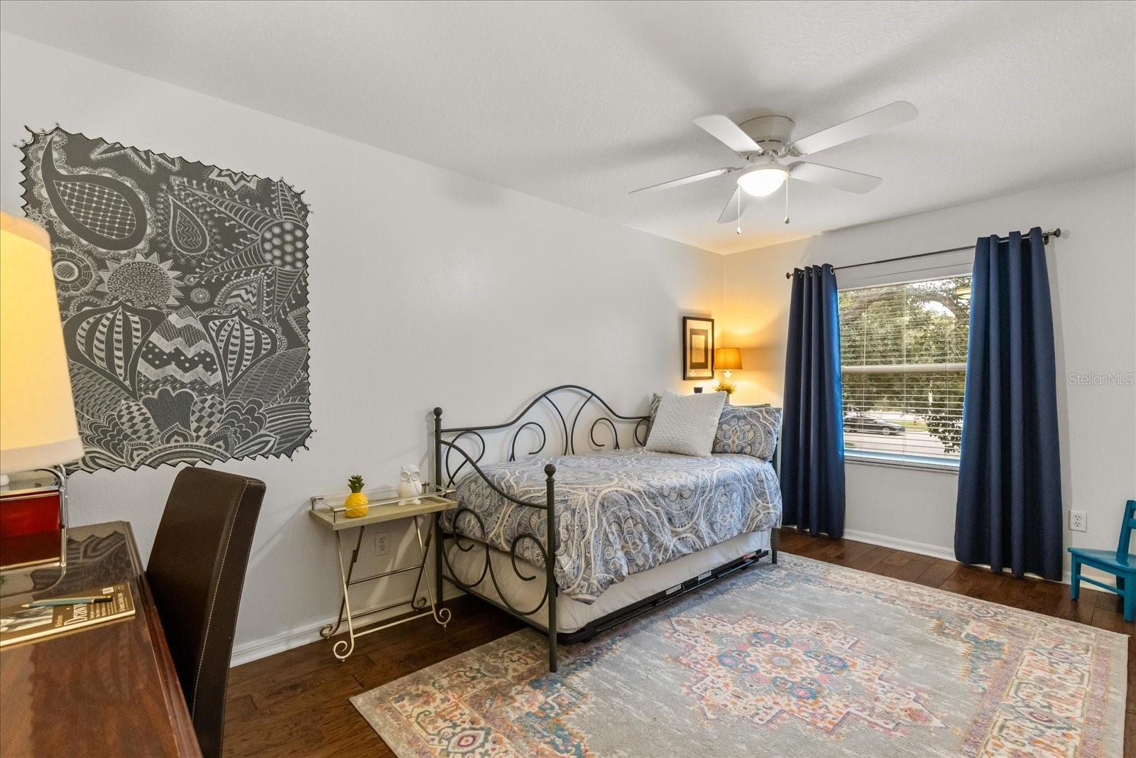 Image 20 of 40 For 6963 Manhattan Avenue