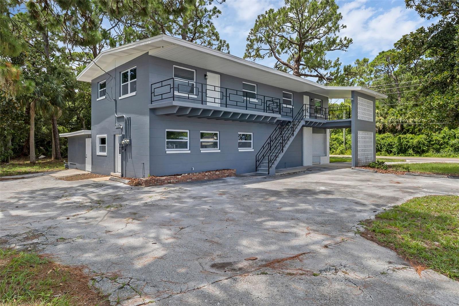 Image 3 of 22 For 315 Bayview Street B