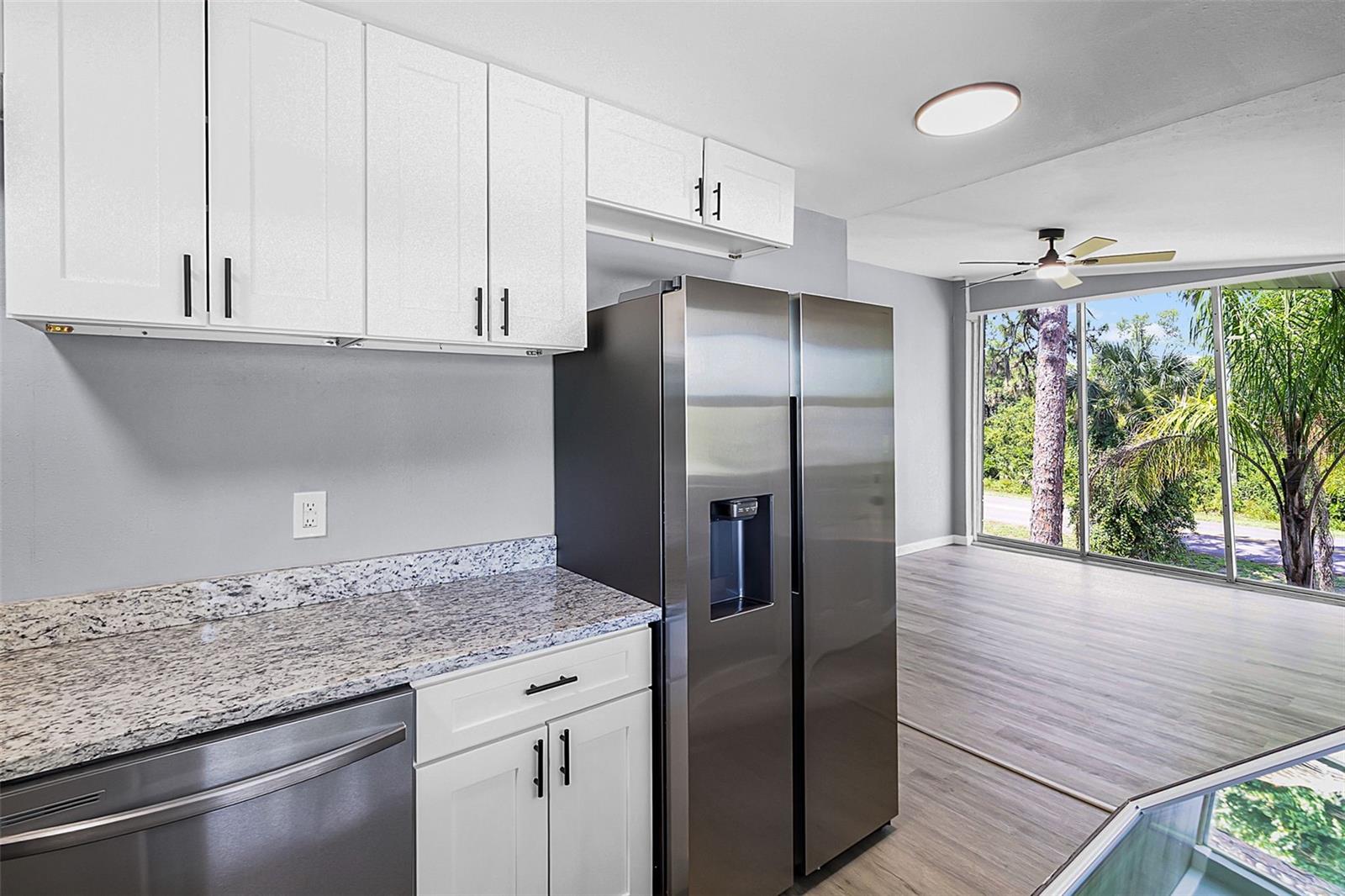 Image 9 of 22 For 315 Bayview Street B