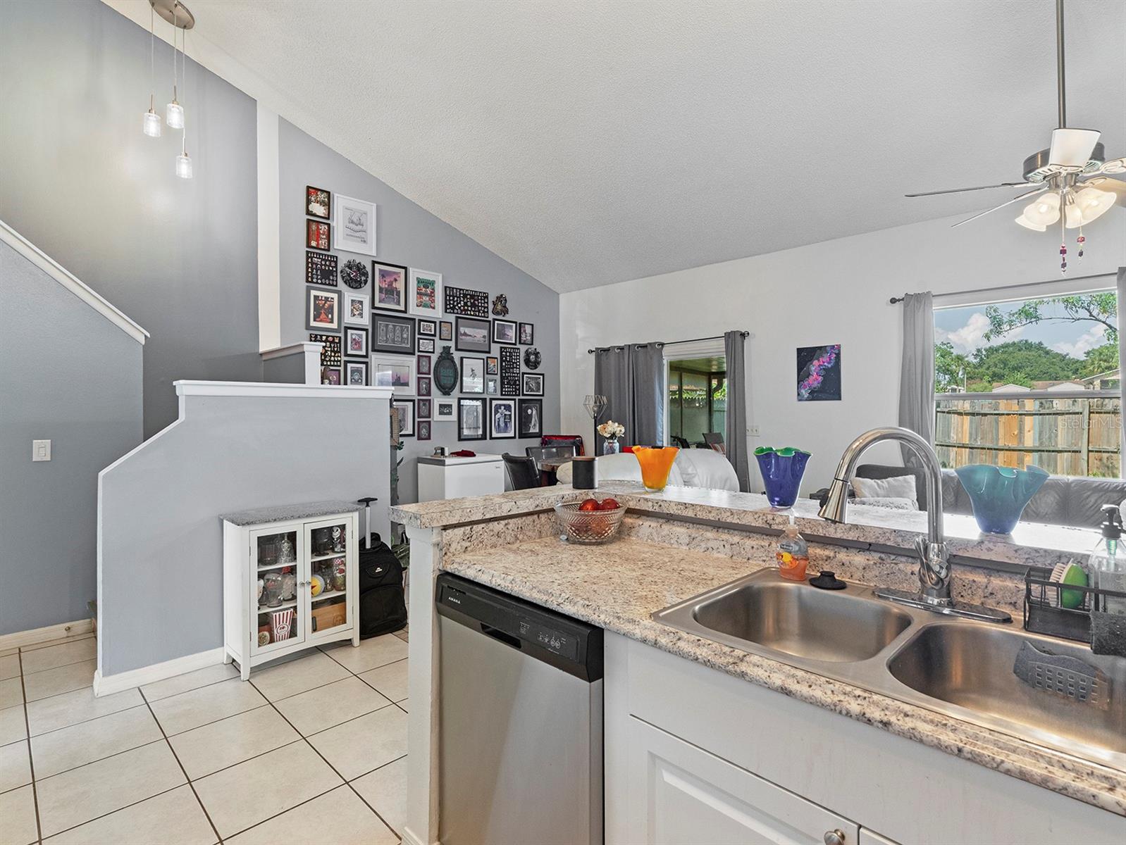Image 10 of 30 For 976 Stucki Terrace