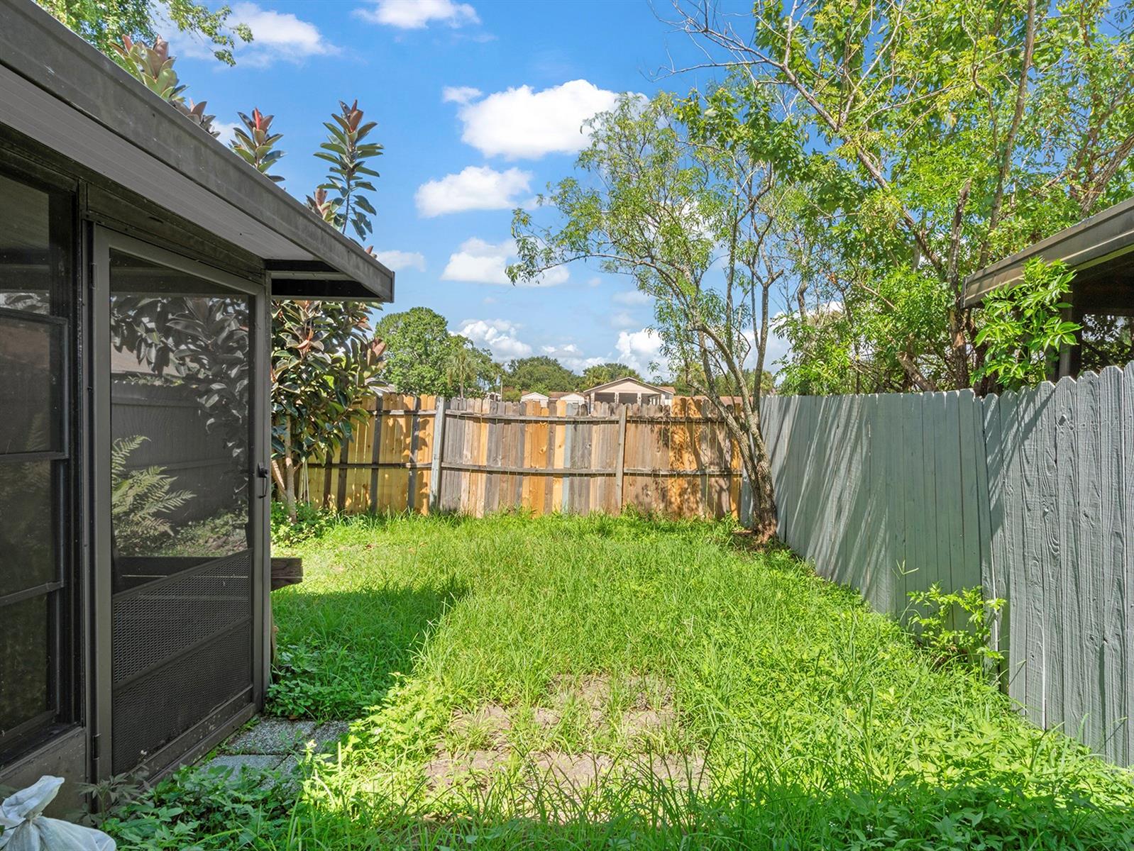 Image 21 of 30 For 976 Stucki Terrace