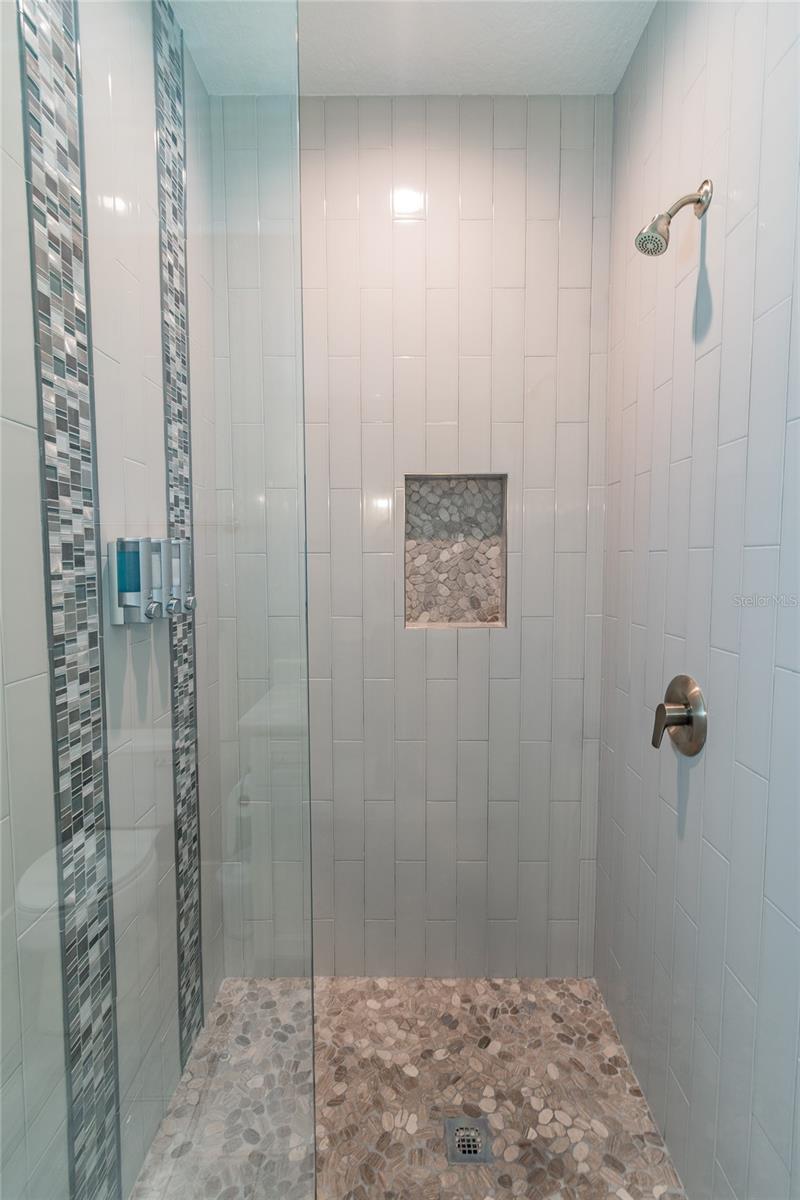 Image 18 of 36 For 804 75th Street W