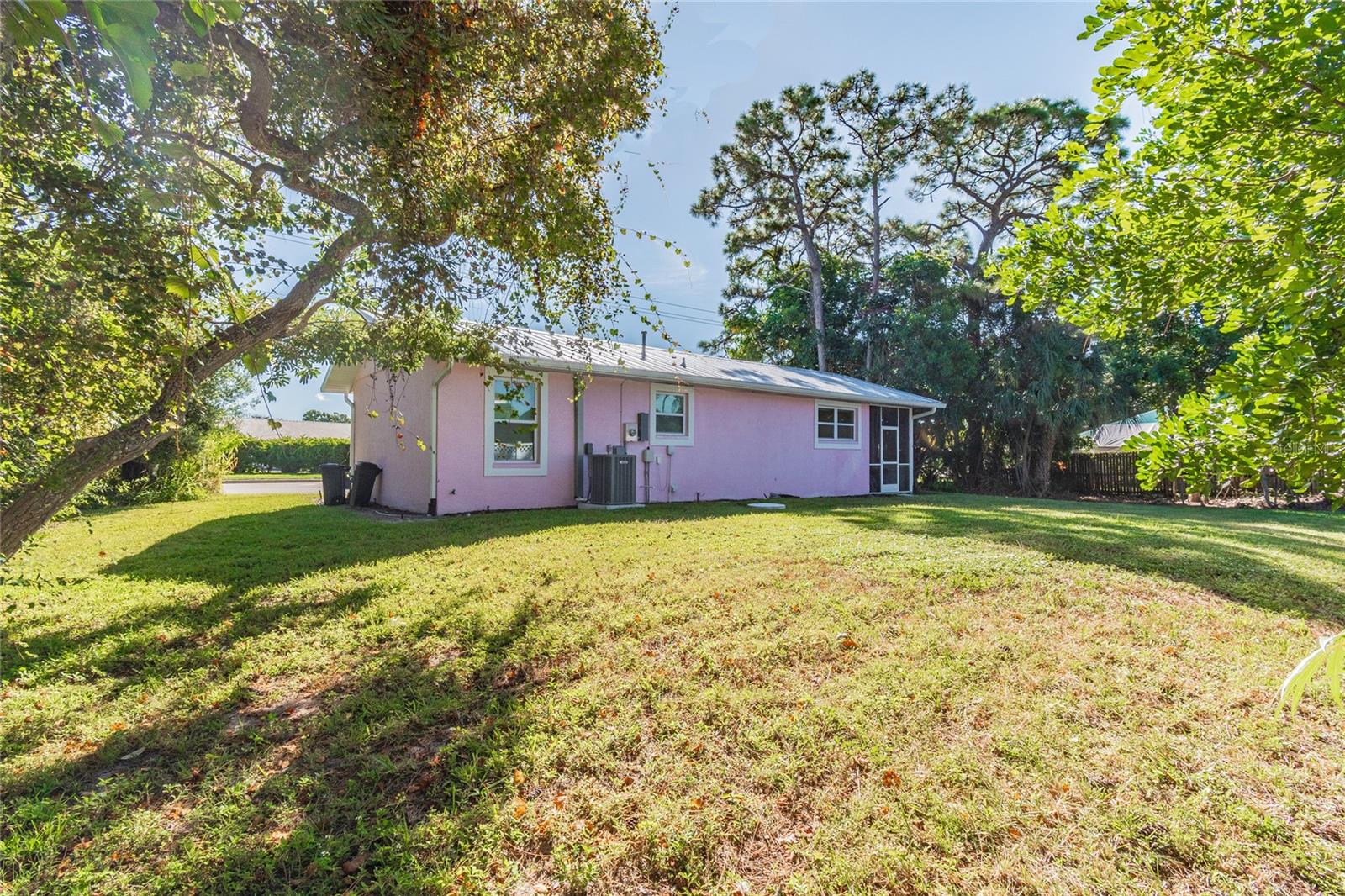 Image 24 of 36 For 804 75th Street W