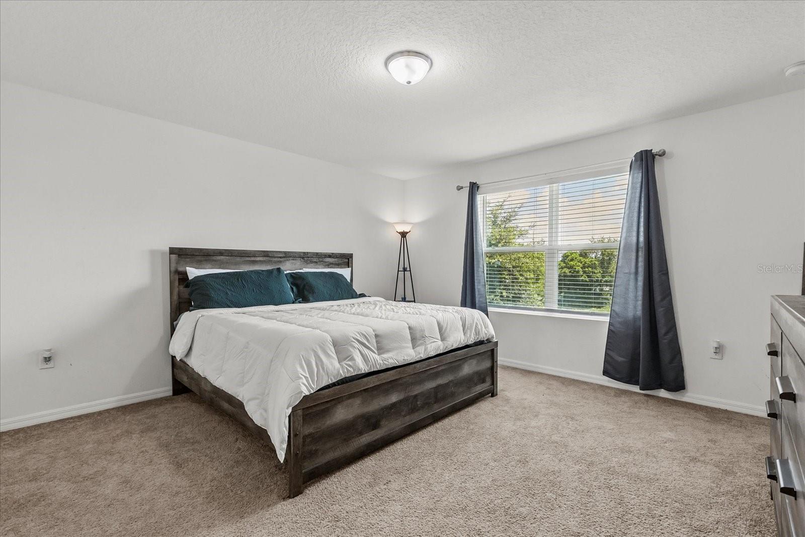 Image 12 of 17 For 827 Grandin Street