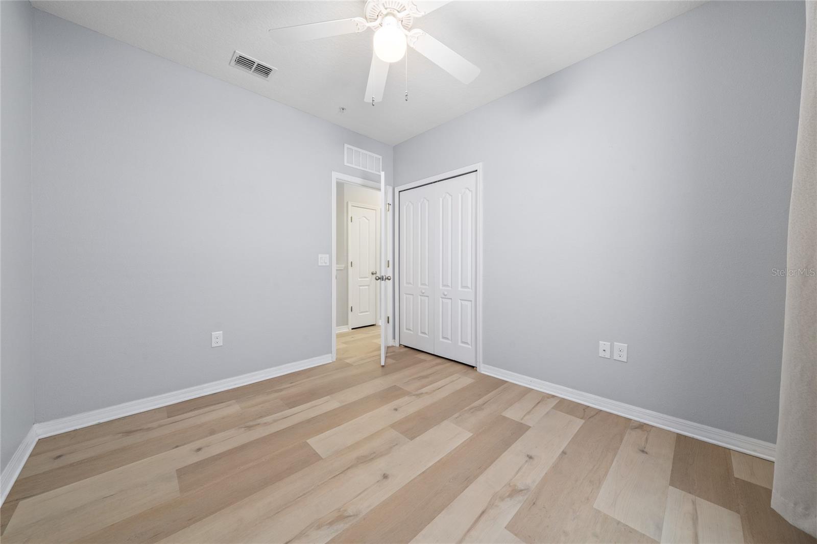 Image 21 of 35 For 6522 Goldenrod Road 60c