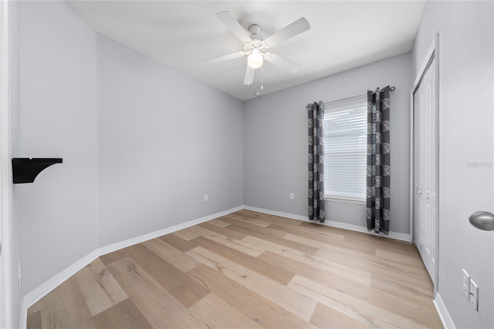 Image 22 of 35 For 6522 Goldenrod Road 60c