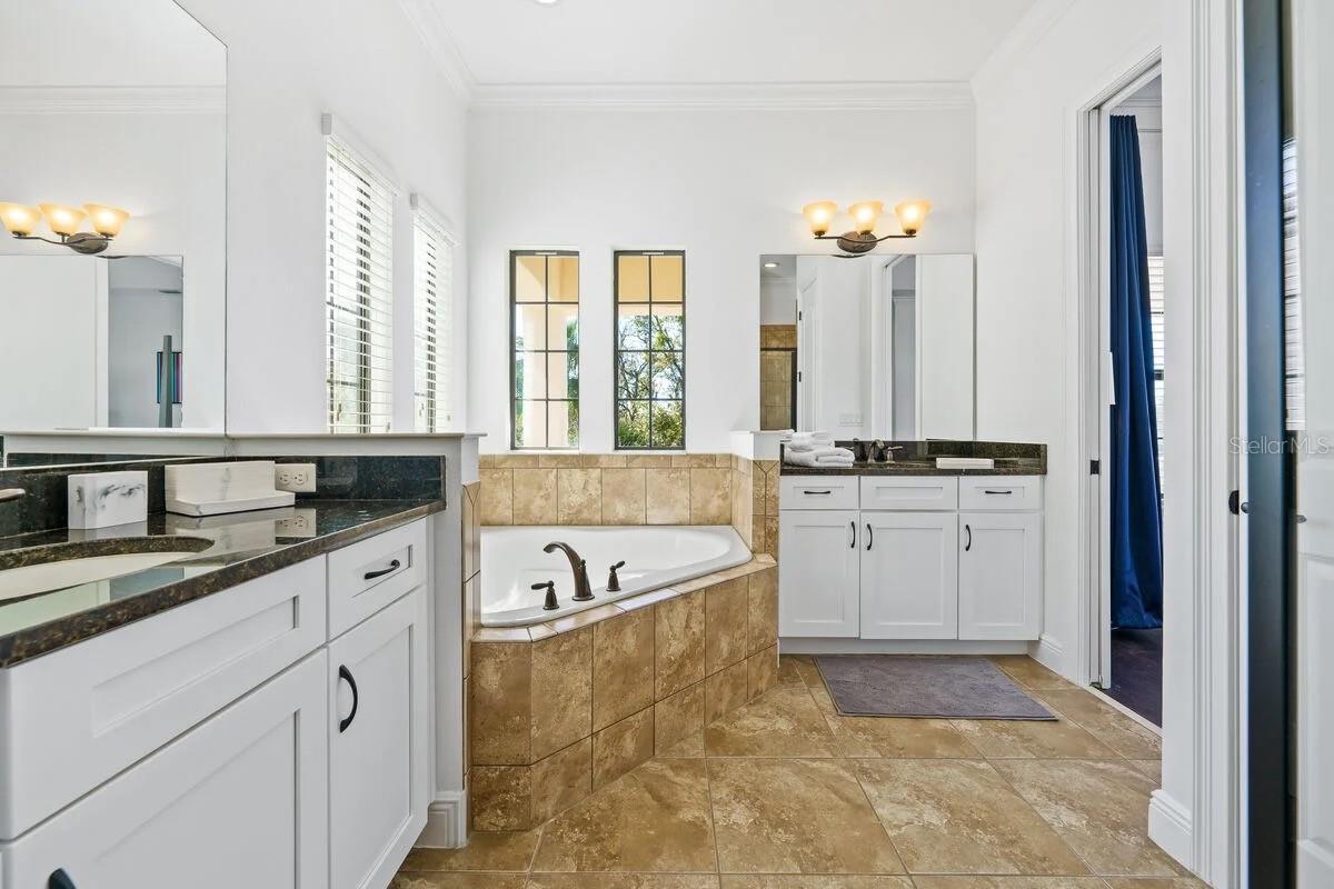 Image 65 of 70 For 824 Desert Mountain Court