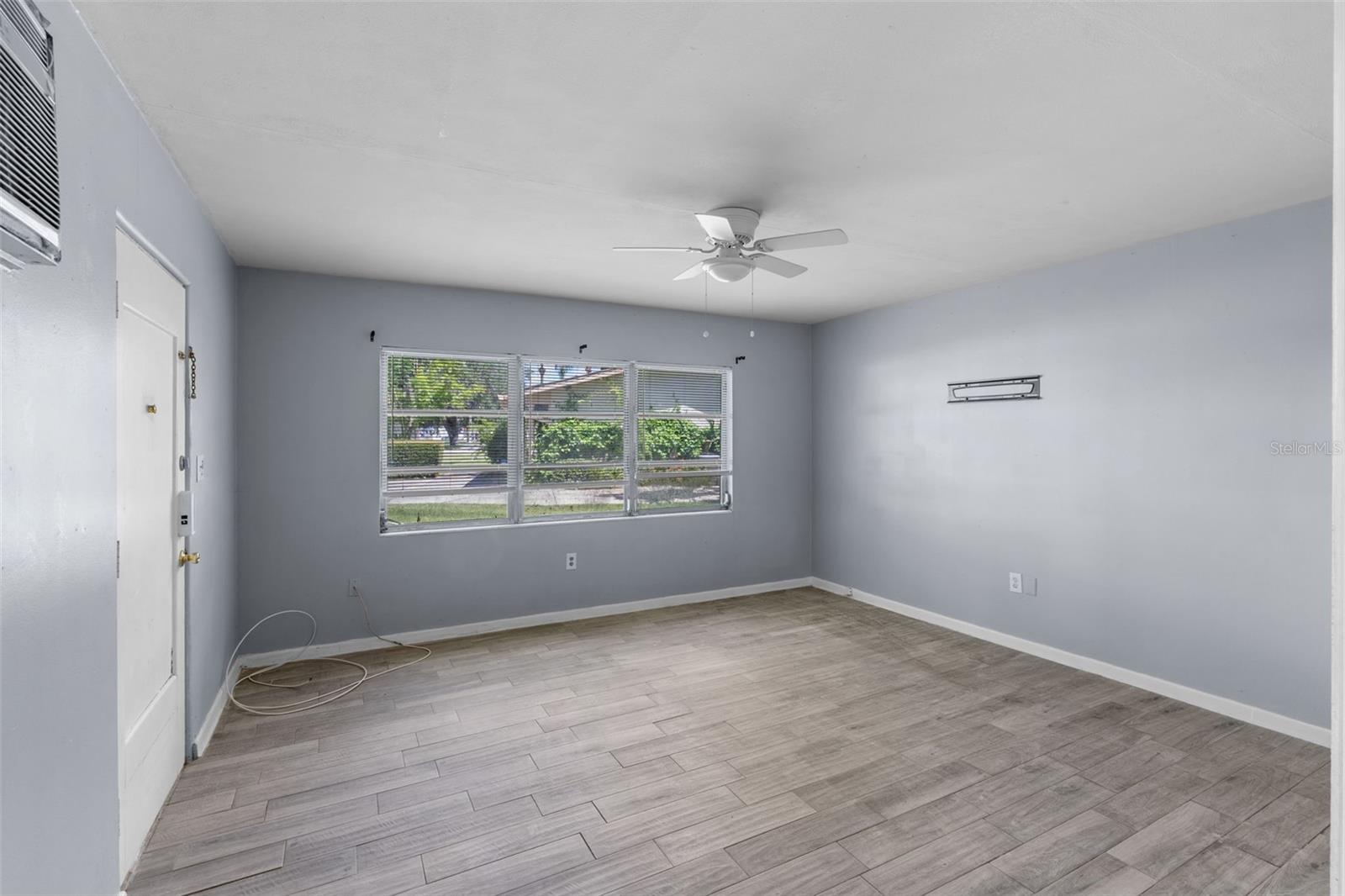 Image 5 of 16 For 1220 Sunshine Avenue
