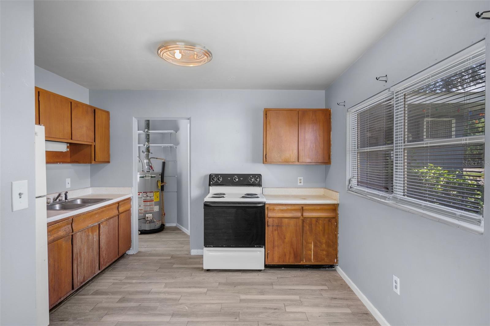 Image 7 of 16 For 1220 Sunshine Avenue