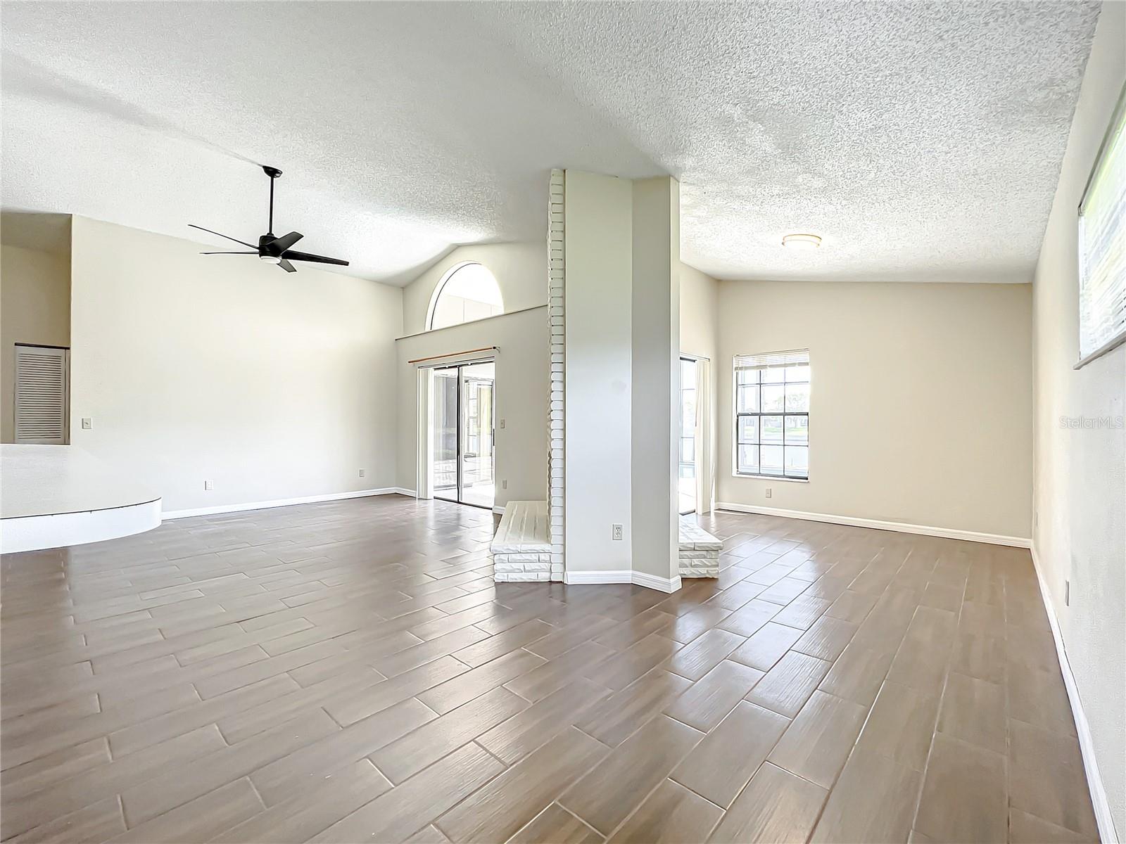 Image 14 of 39 For 2607 Eagles Nest Court