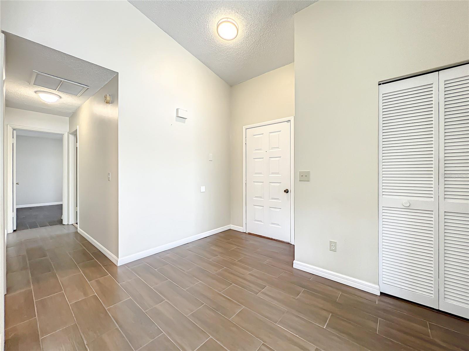 Image 7 of 39 For 2607 Eagles Nest Court