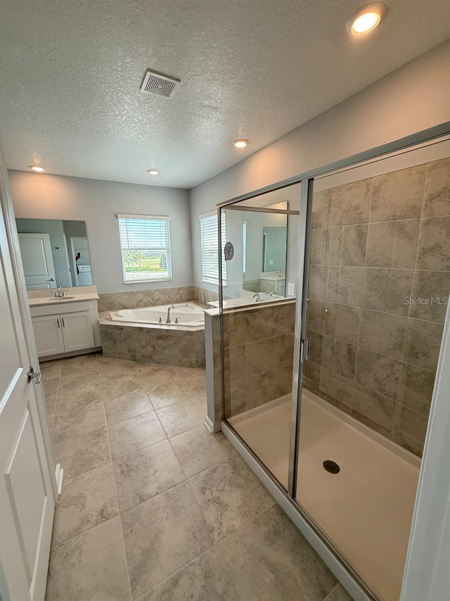 Image 11 of 33 For 7113 Dilly Lake Avenue