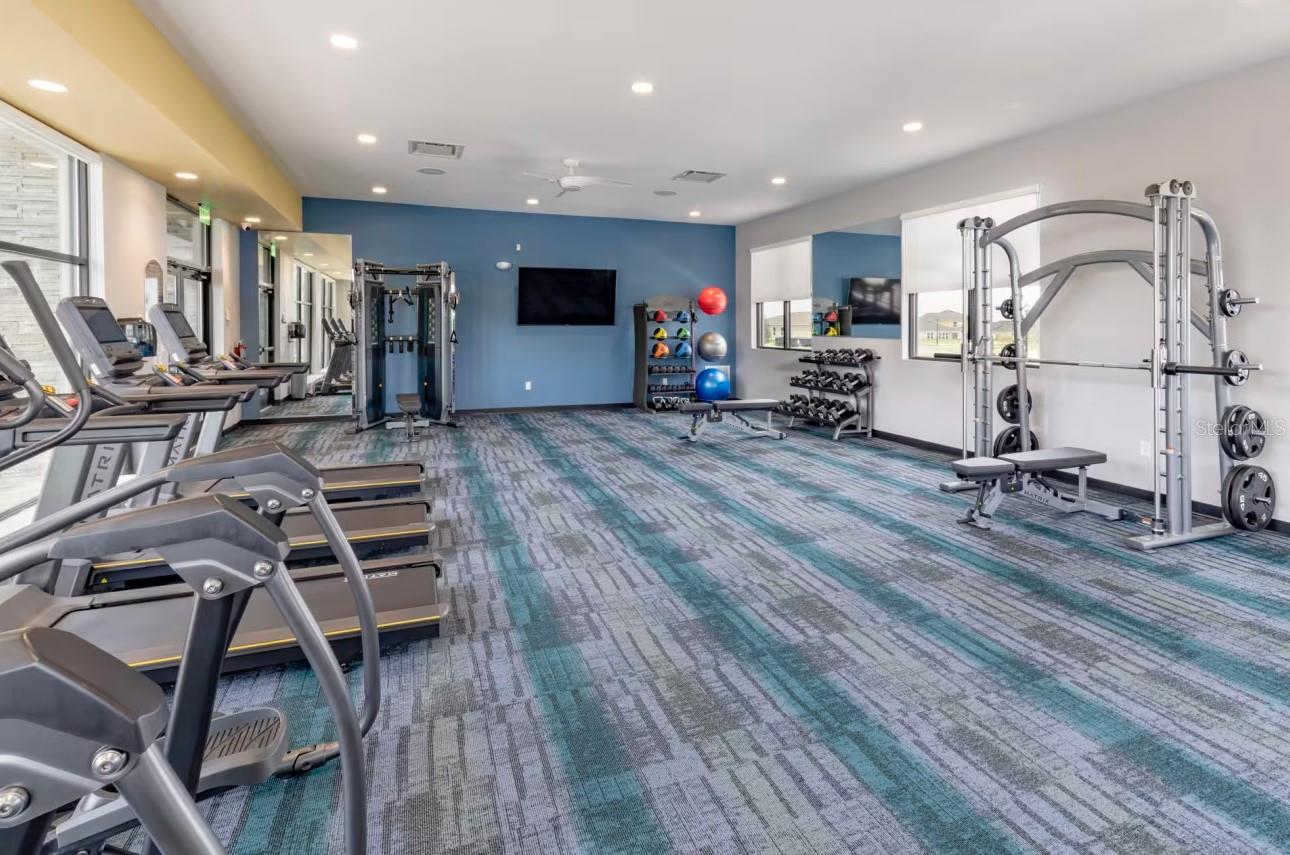 Image 35 of 44 For 7113 Dilly Lake Avenue