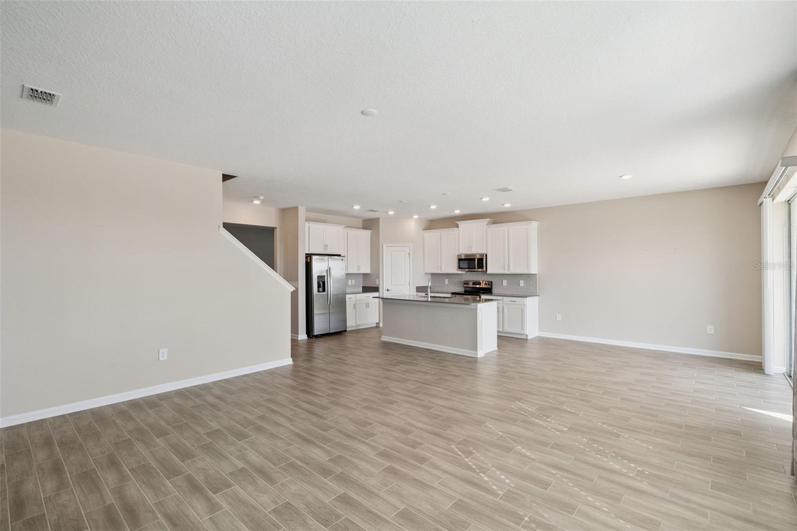 Image 42 of 44 For 7113 Dilly Lake Avenue