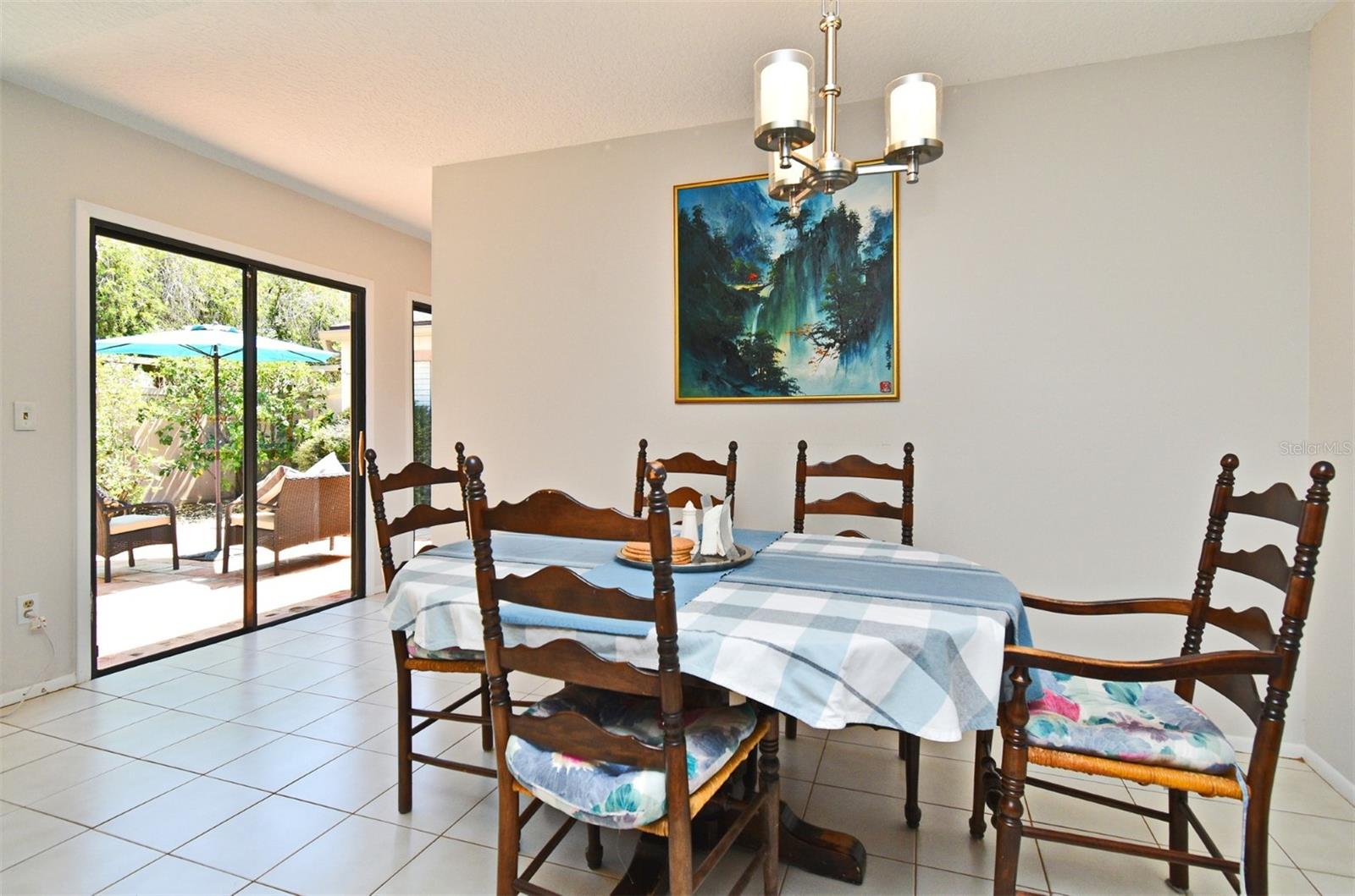 Image 12 of 37 For 357 Shadowbay Boulevard