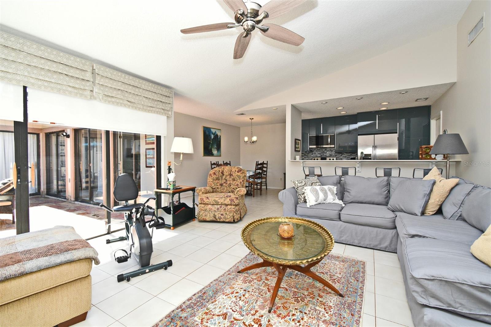 Image 9 of 37 For 357 Shadowbay Boulevard