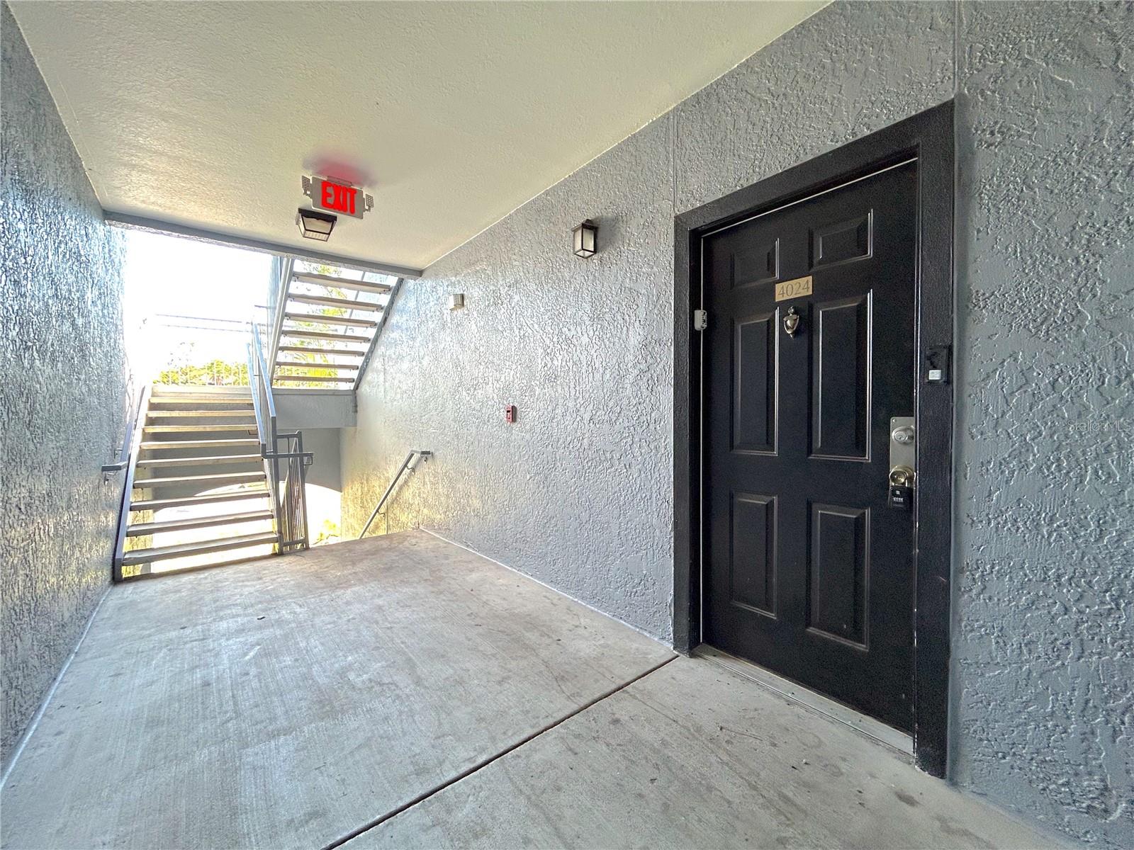 Image 2 of 31 For 3700 Castle Pines Lane 4024