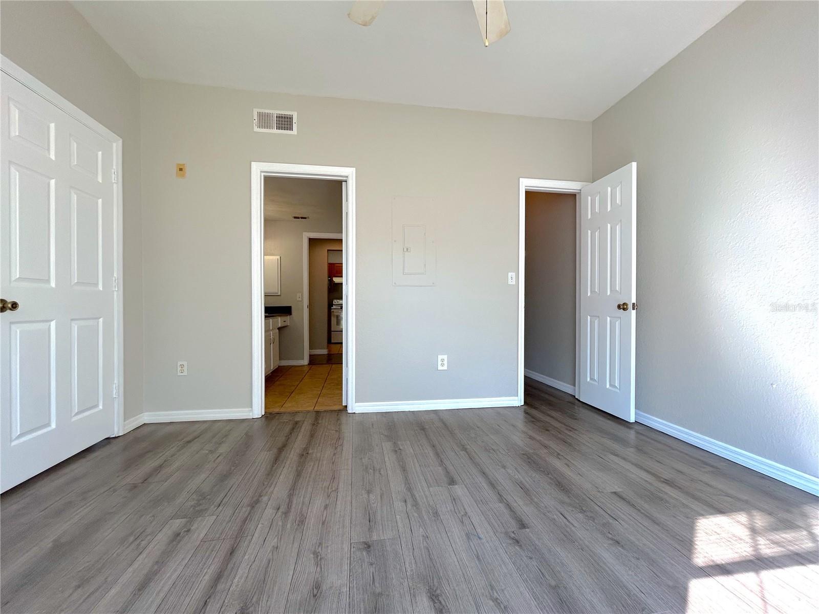 Image 22 of 31 For 3700 Castle Pines Lane 4024
