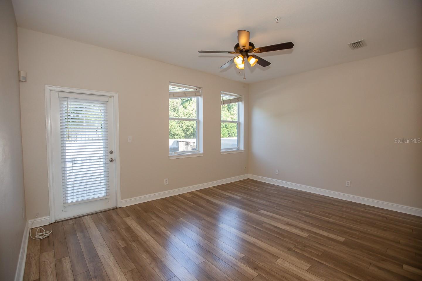 Image 14 of 33 For 130 Bumby Avenue B