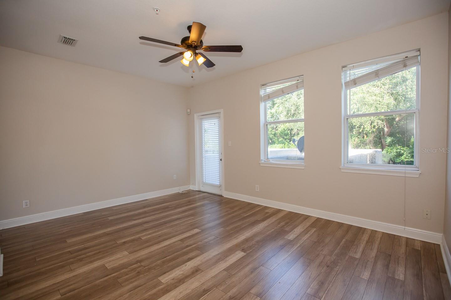 Image 15 of 33 For 130 Bumby Avenue B