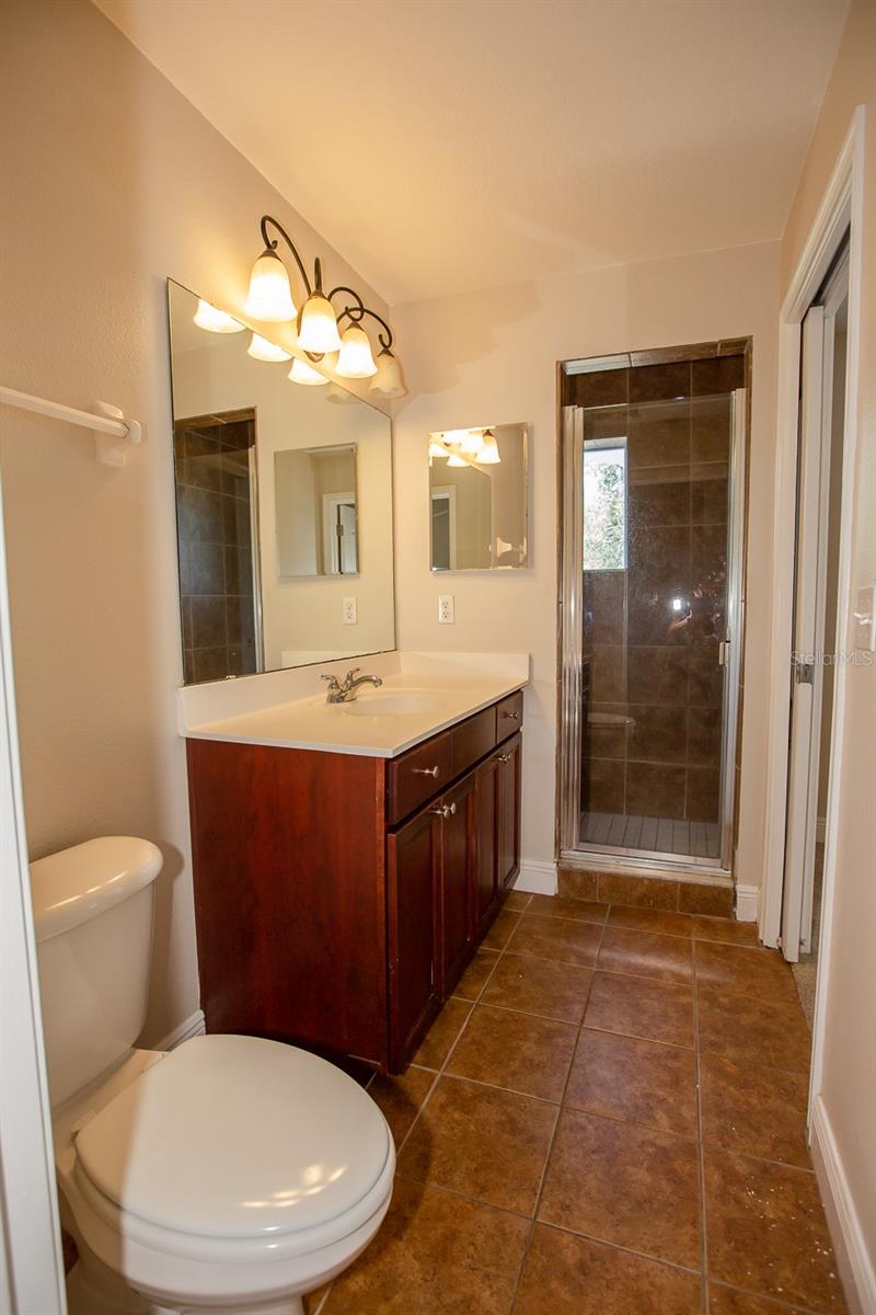 Image 21 of 33 For 130 Bumby Avenue B
