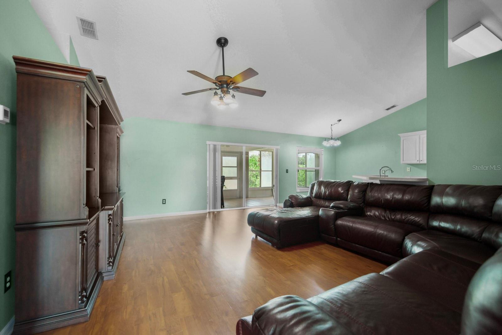 Image 7 of 58 For 226 Carlyle Street