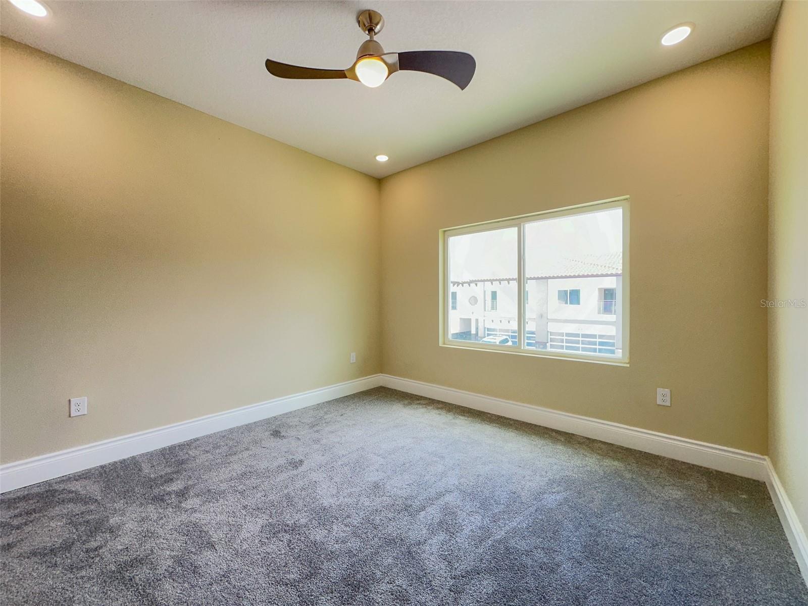 Image 32 of 43 For 1866 Brentwood Court