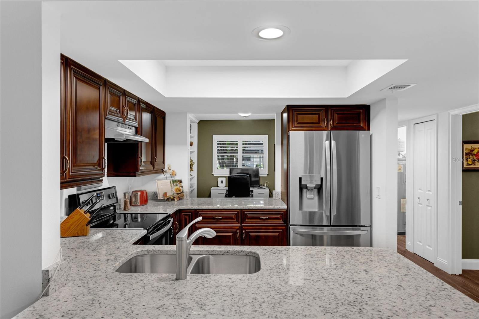 Image 10 of 54 For 130 Killarney Bay Court 5-3