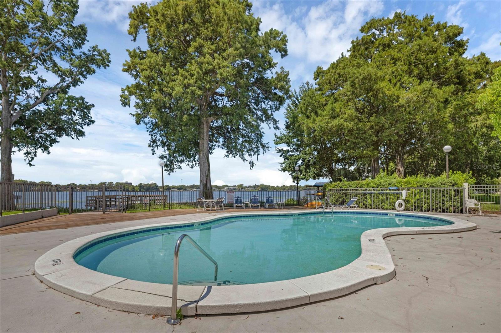 Image 37 of 54 For 130 Killarney Bay Court 5-3