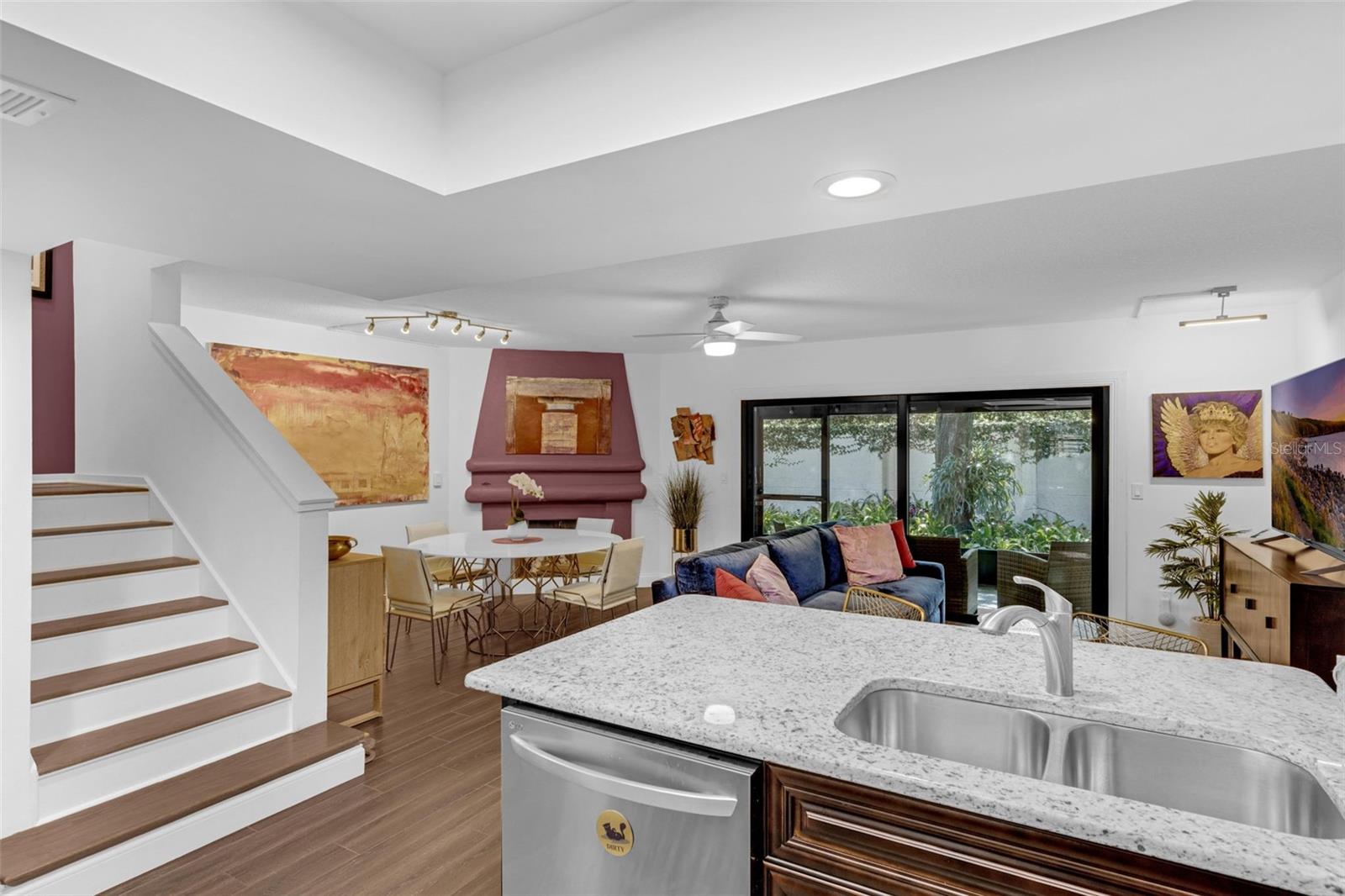 Image 7 of 54 For 130 Killarney Bay Court 5-3