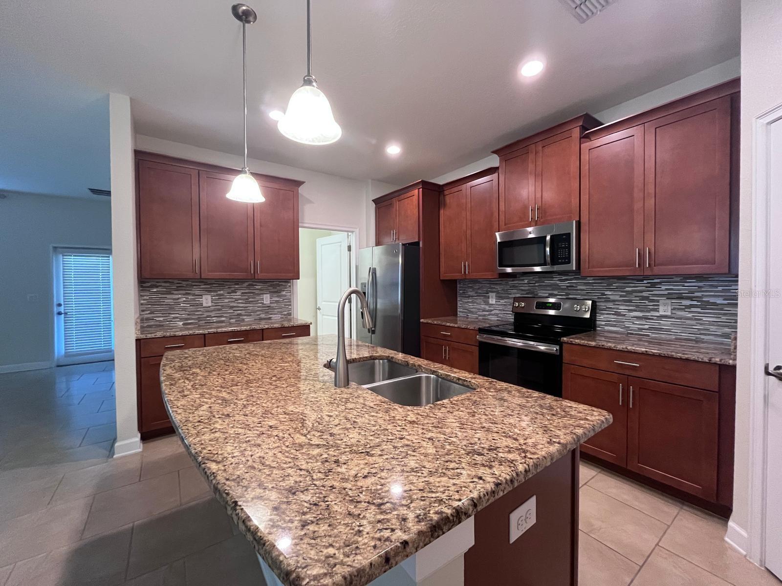 Image 11 of 35 For 1401 Clubman Drive